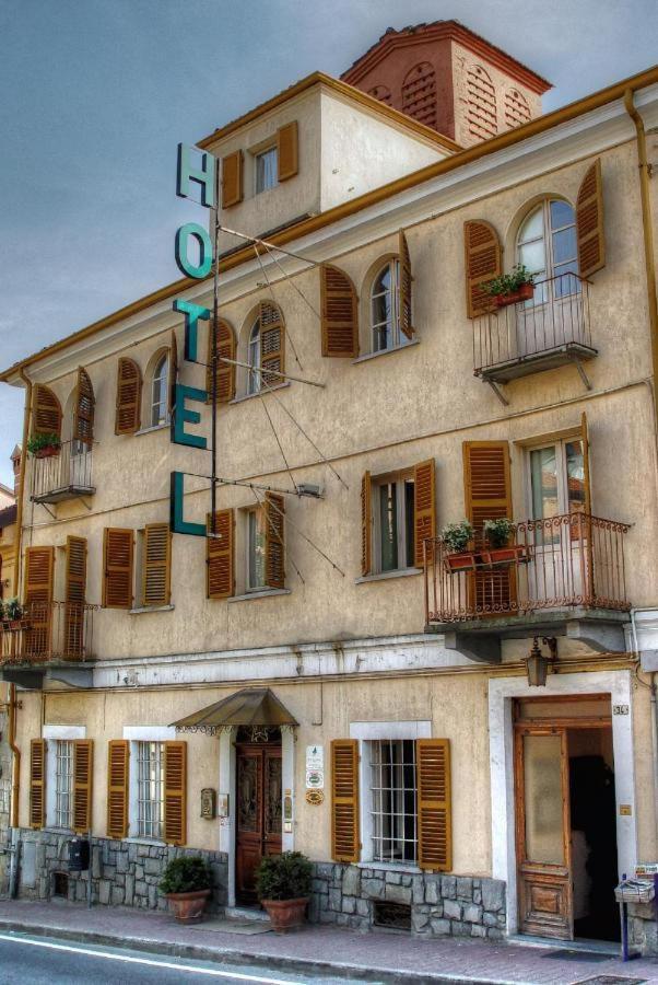 Hotel Pino Torinese Eksteriør bilde