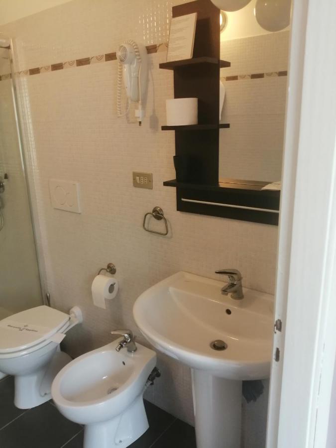 Hotel Pino Torinese Eksteriør bilde