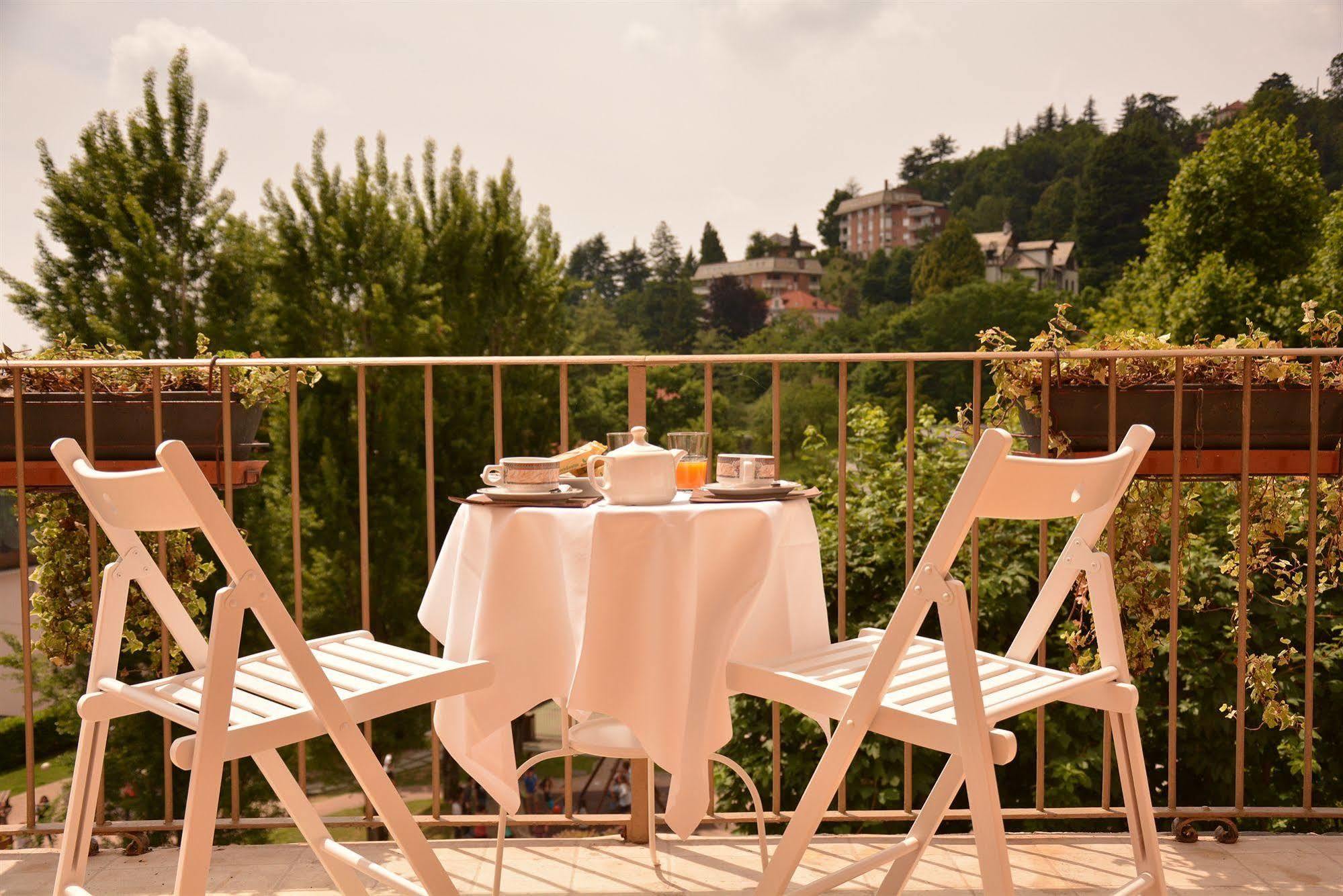 Hotel Pino Torinese Eksteriør bilde